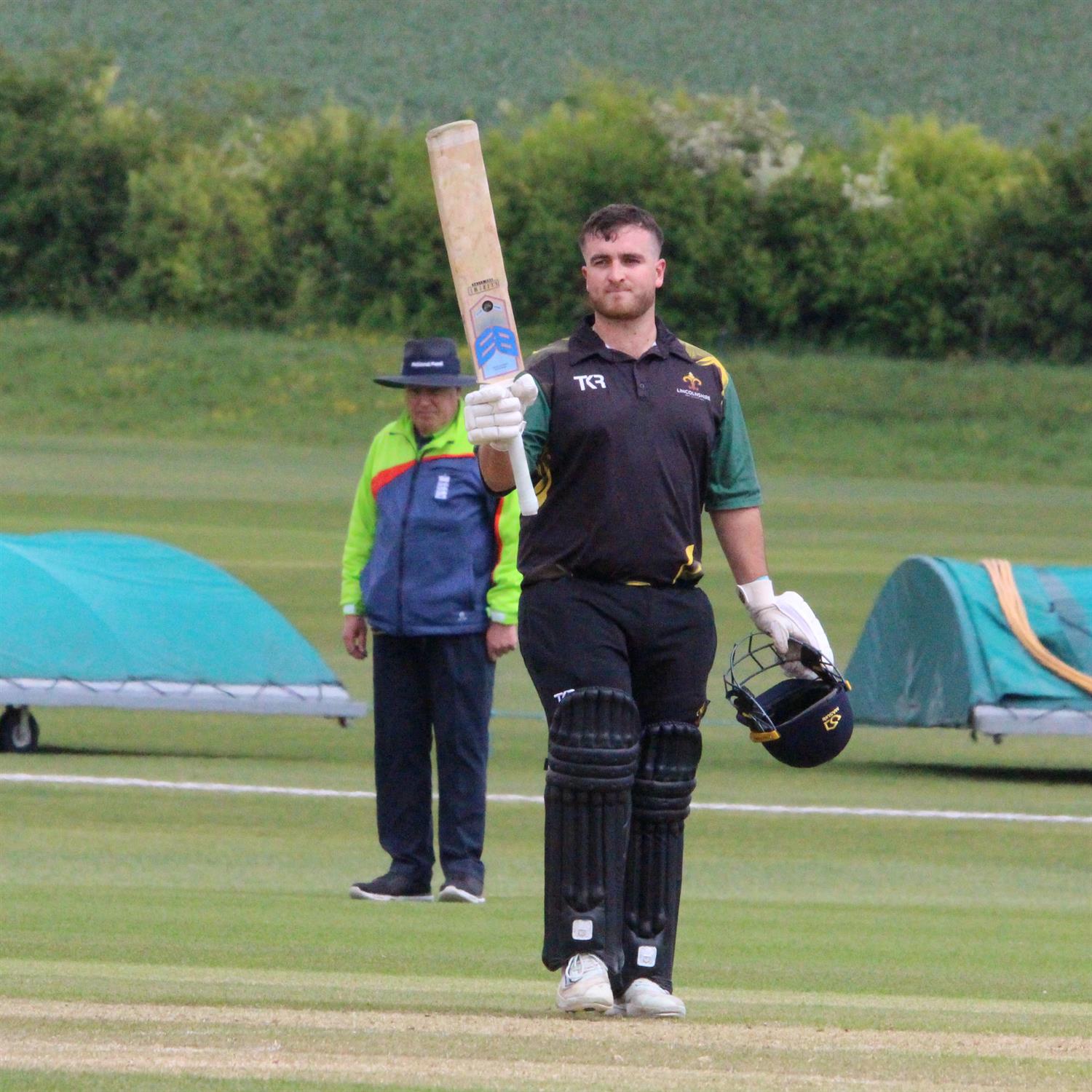 Bedfordshire v Lincolnshire, NCCA Trophy Group 2 match, held at Dunstable Town Cricket Club on 03/05/2026 .
Nic Keast (128 runs in the match) acknowledges the crowd applauding his fine century.