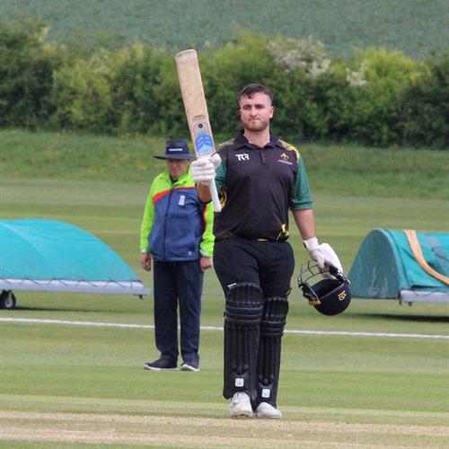 Bedfordshire v Lincolnshire, NCCA Trophy Group 2 match, held at Dunstable Town Cricket Club on 03/05/2026 .
Nic Keast (128 runs in the match) acknowledges the crowd applauding his fine century.